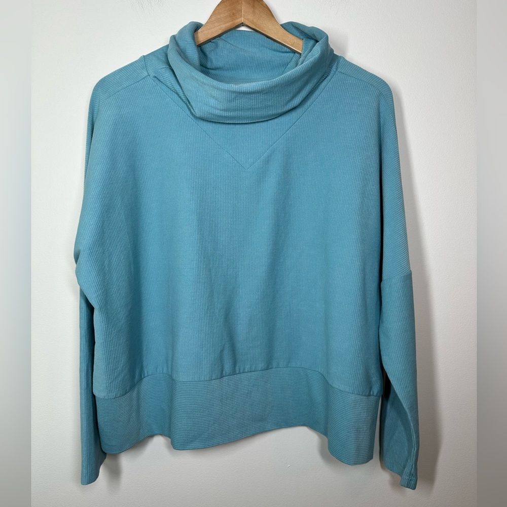 Tuckernuck Blue Ribbed Rollins Funnel Neck Sweater Medium - Picture 2 of 8